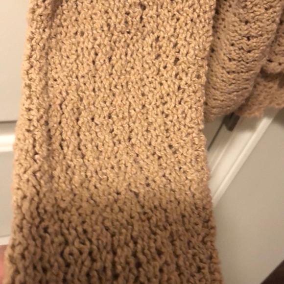 FREE PEOPLE SWEATER! Knit design - Picture 3 of 4